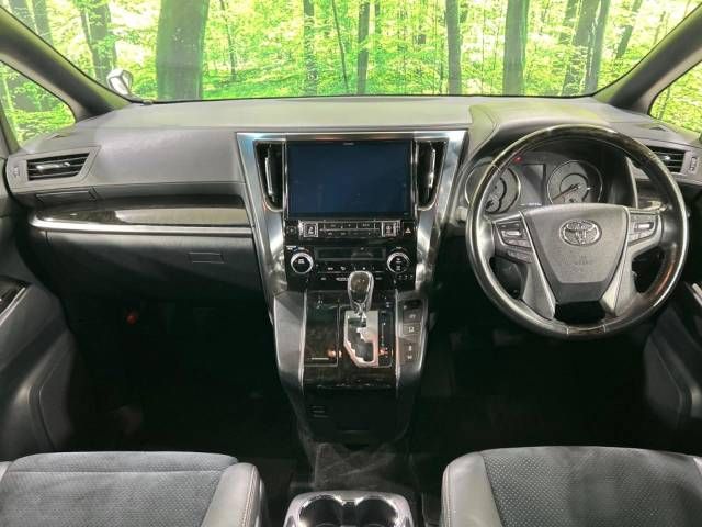 Toyota ALPHARD 2017-06 181302-1