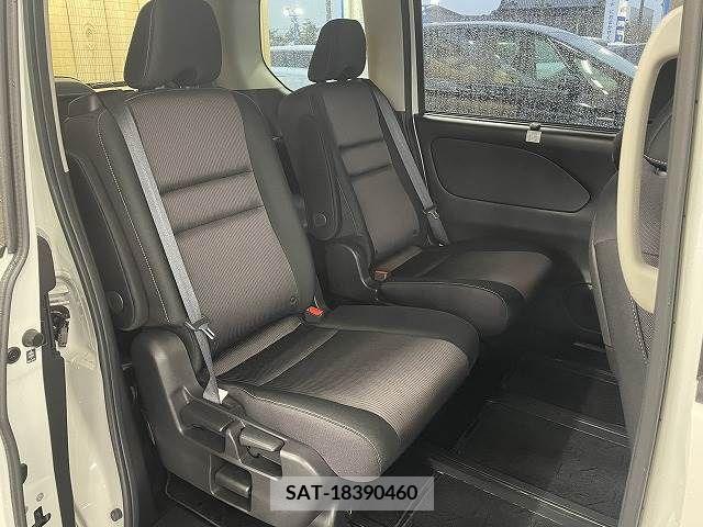 Nissan SERENA 2018-03 214507-8