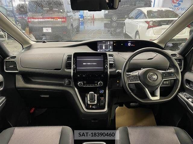 Nissan SERENA 2018-03 214507-1