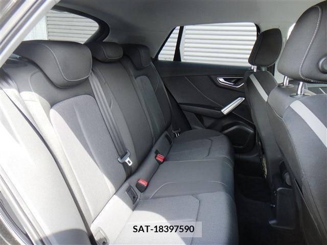 Audi Q2 2021-04 261183-15