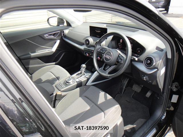 Audi Q2 2021-04 261183-7
