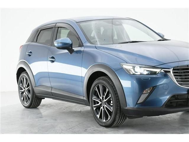 Mazda CX-3 2017-11 12390-4