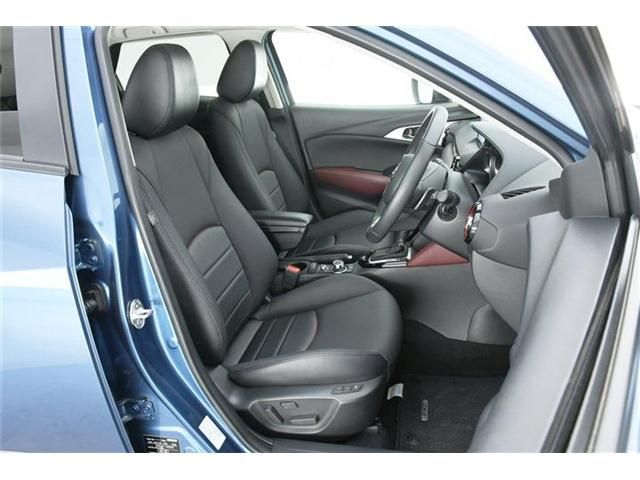 Mazda CX-3 2017-11 12390-10