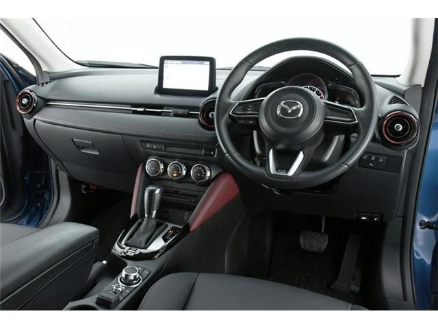 Mazda CX-3 2017-11 12390-9
