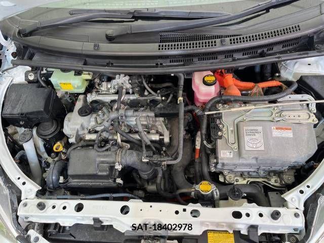 Toyota AQUA 2012-09 260571-18