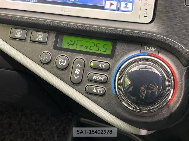 Toyota AQUA 2012-09 260571-7