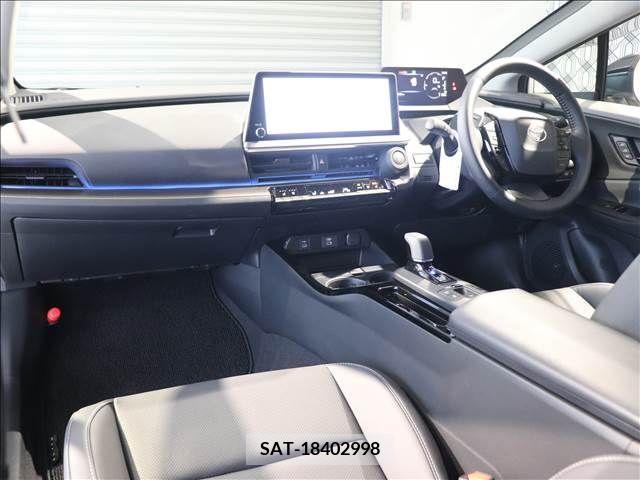 Toyota PRIUS PHV 2023-08 240101-2