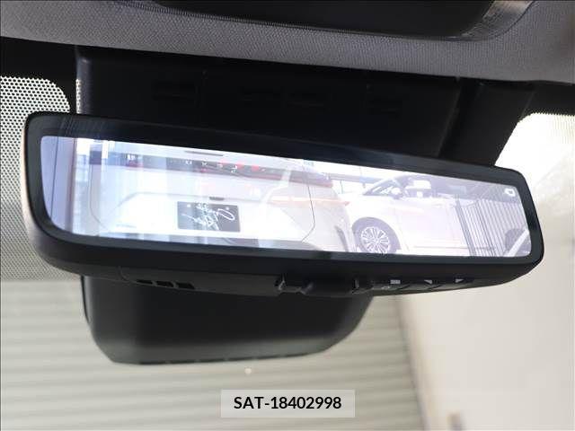 Toyota PRIUS PHV 2023-08 240101-12