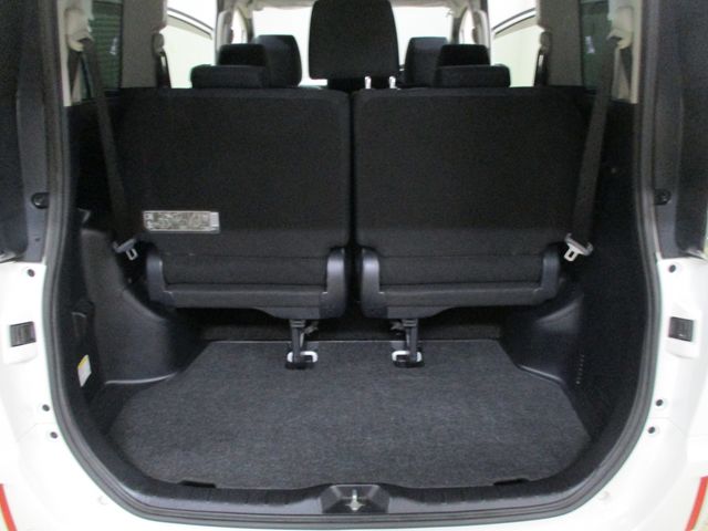 Toyota VOXY 2014-01 1354-19