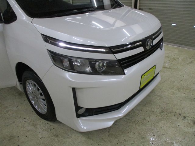 Toyota VOXY 2014-01 1354-21