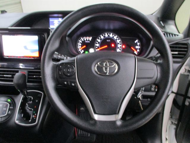 Toyota VOXY 2014-01 1354-10