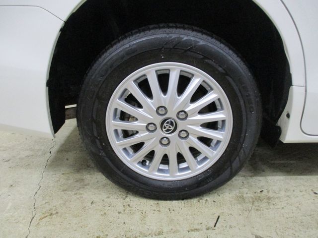 Toyota VOXY 2014-01 1354-26