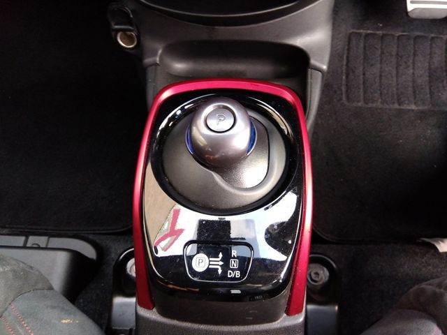 Nissan NOTE 2018-08 10920-13