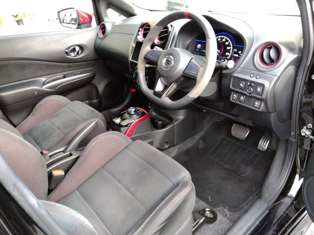 Nissan NOTE 2018-08 10920-5