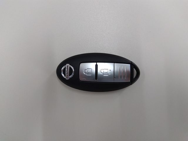 Nissan NOTE 2018-08 10920-16