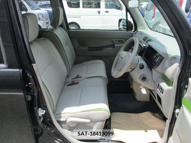 Daihatsu MOVE CONTE 2013-12 350183-18