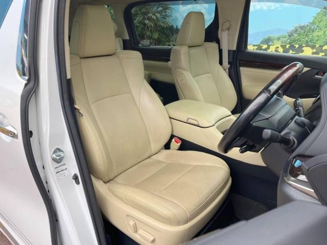 Toyota VELLFIRE 2017-06 181068-7