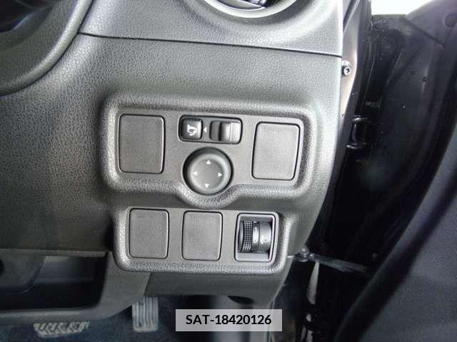 Nissan NOTE 2013-05 382843-10