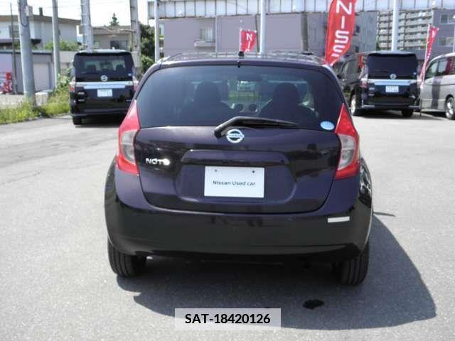 Nissan NOTE 2013-05 382843-4