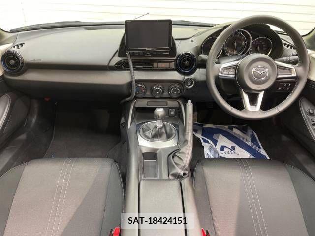 Mazda ROADSTER 2022-08 283399-1