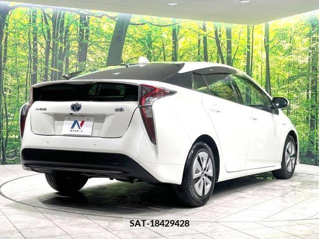 Toyota PRIUS 2016-02 322352-17