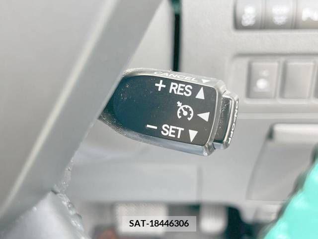 Toyota ALPHARD 2014-09 299955-6