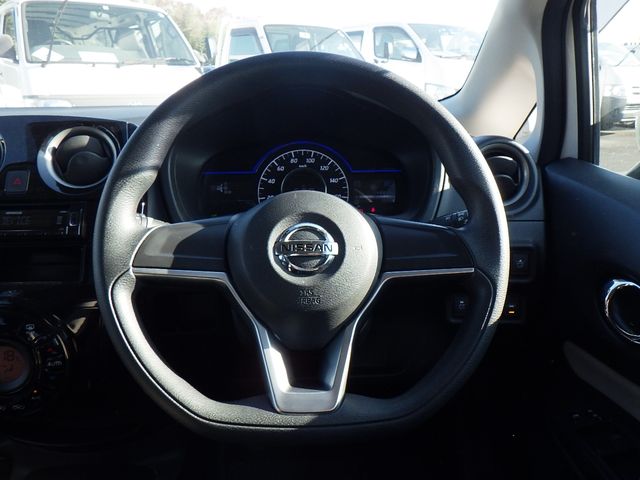 Nissan NOTE 2017-11 185711-12