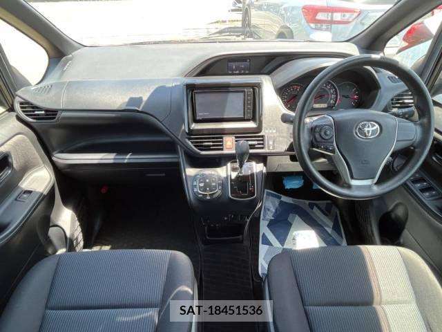 Toyota NOAH 2019-11 279571-1