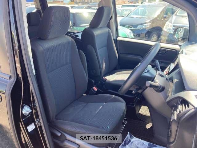 Toyota NOAH 2019-11 279571-8