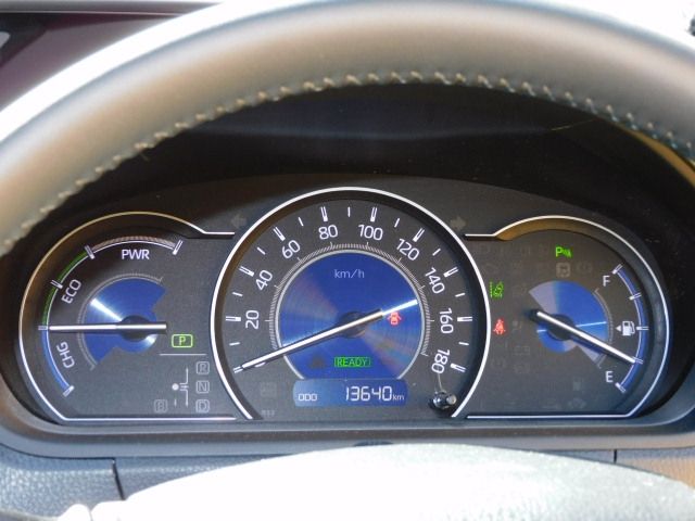 Toyota VOXY HYBRID 2019-06 28423-9