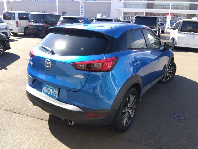 Mazda CX-3 2015-03 19525-2