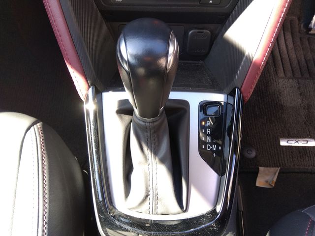 Mazda CX-3 2015-03 19525-7