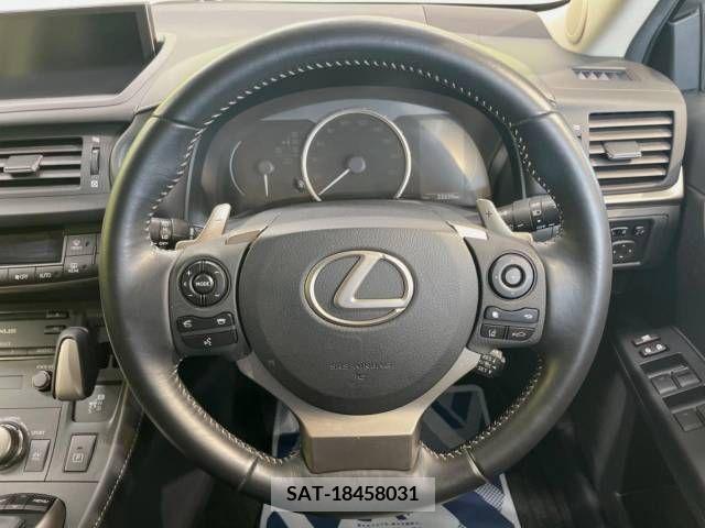Lexus CT 2018-11 322679-11