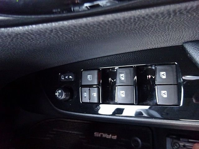 Toyota PRIUS 2015-12 13759-26