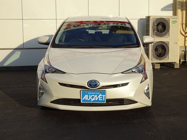 Toyota PRIUS 2015-12 13759-1