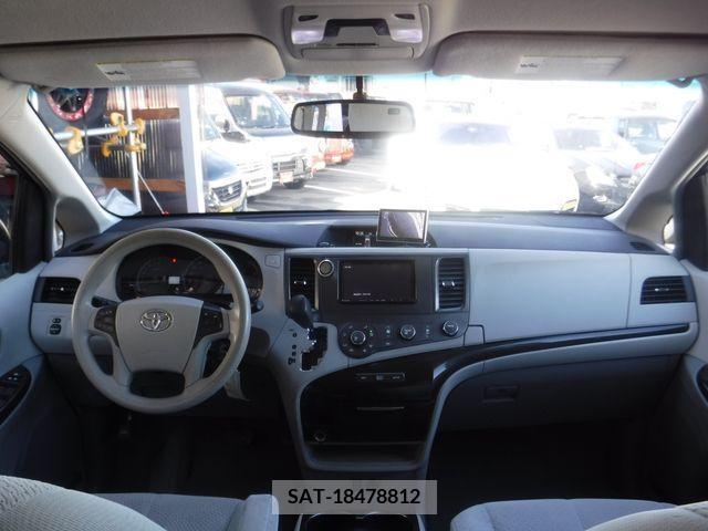 Toyota SIENNA 2013-07 205806-8