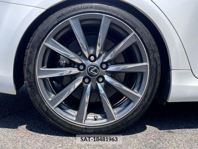 Lexus IS F 2008-11 316804-8