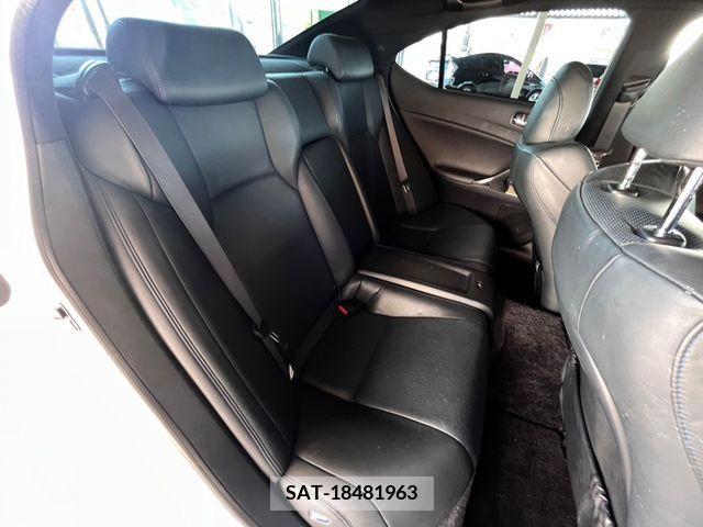Lexus IS F 2008-11 316804-13