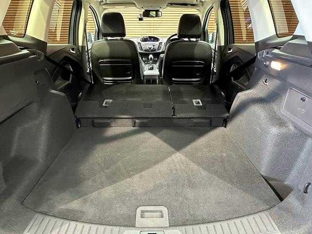Ford KUGA 2015-04 6912-19