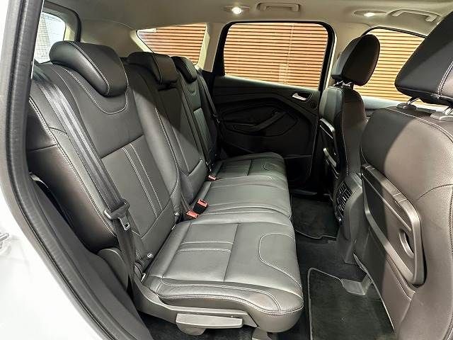 Ford KUGA 2015-04 6912-8