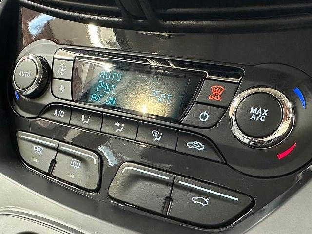 Ford KUGA 2015-04 6912-11