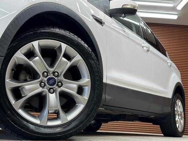 Ford KUGA 2015-04 6912-10