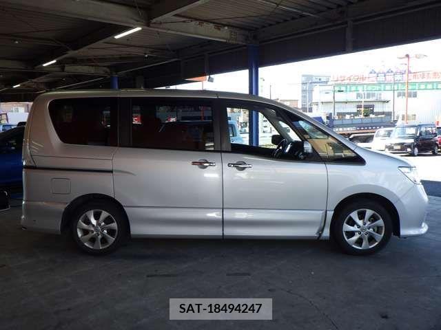 Nissan SERENA 2011-02 217129-5