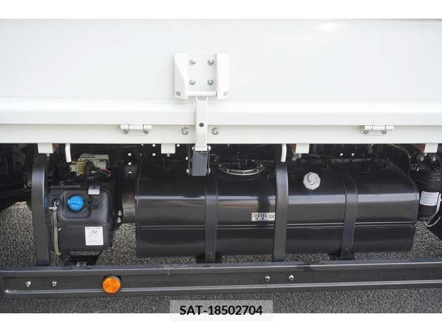 Mitsubishi CANTER 2023-07 348770-17