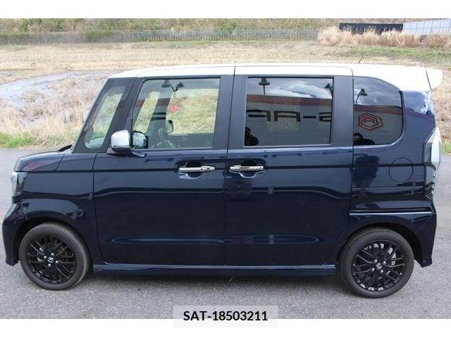 Honda N BOX CUSTOM 2022-01 213745-8