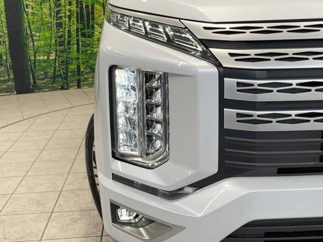 Mitsubishi DELICA D5 2022-12 10668-12