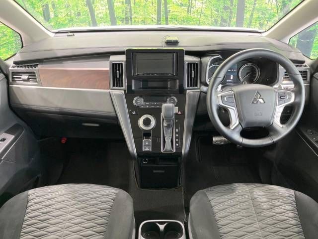 Mitsubishi DELICA D5 2022-12 10668-1