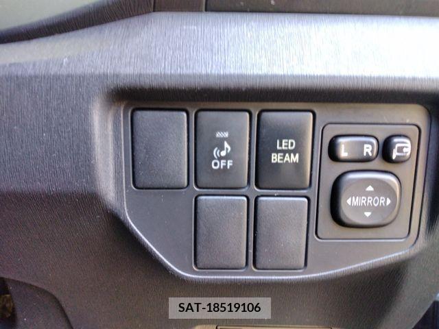 Toyota PRIUS 2013-09 393338-16