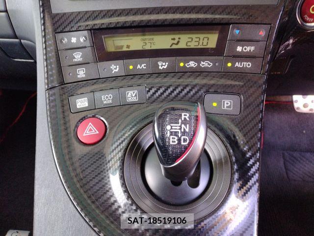 Toyota PRIUS 2013-09 393338-20