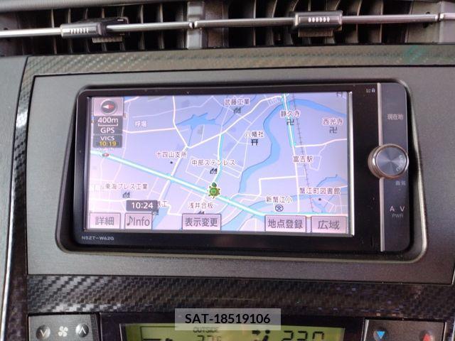 Toyota PRIUS 2013-09 393338-5